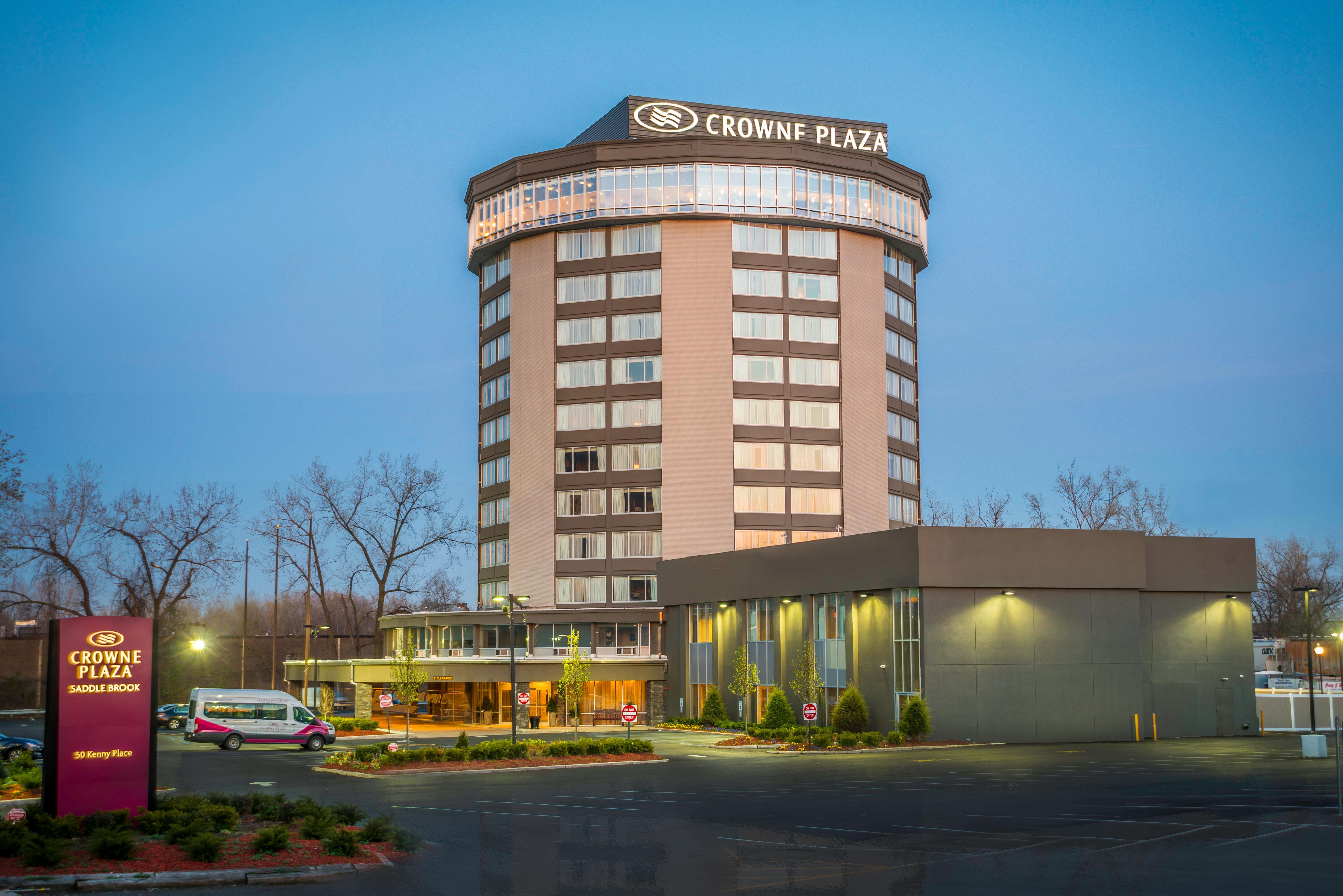 Crowne Plaza Saddle Brook By Ihg Hotel Buitenkant foto